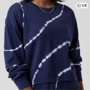 Athleta Blue and White Long Sleeve Top